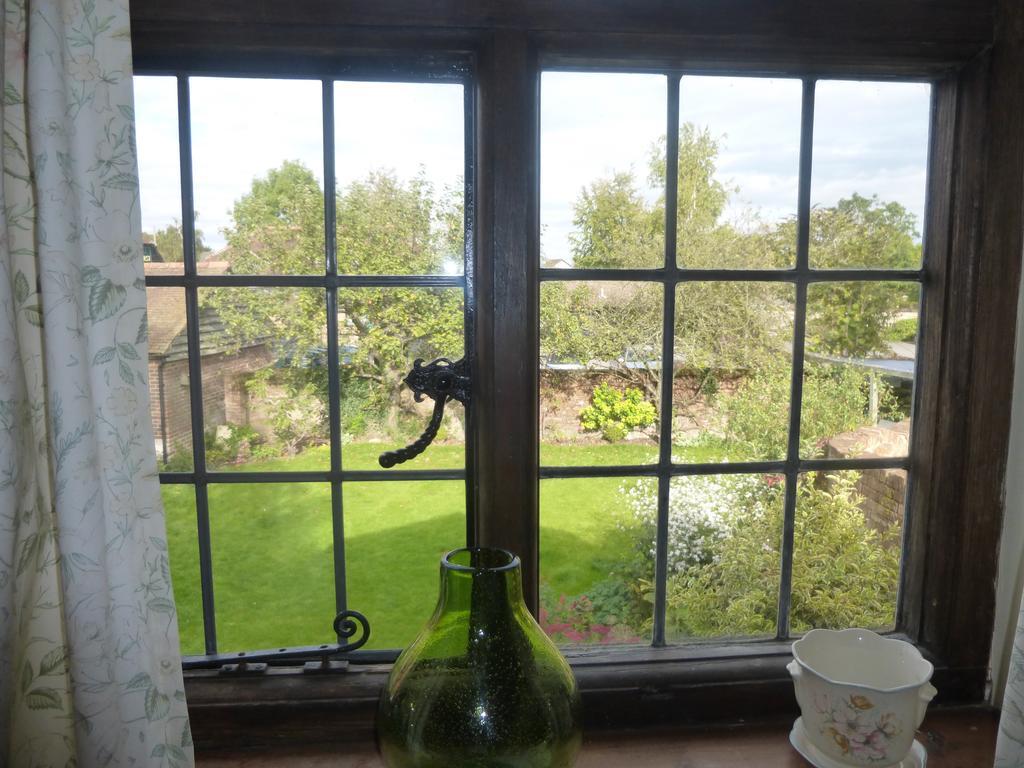 Strawberry Cottage B&B Hedge End Oda fotoğraf